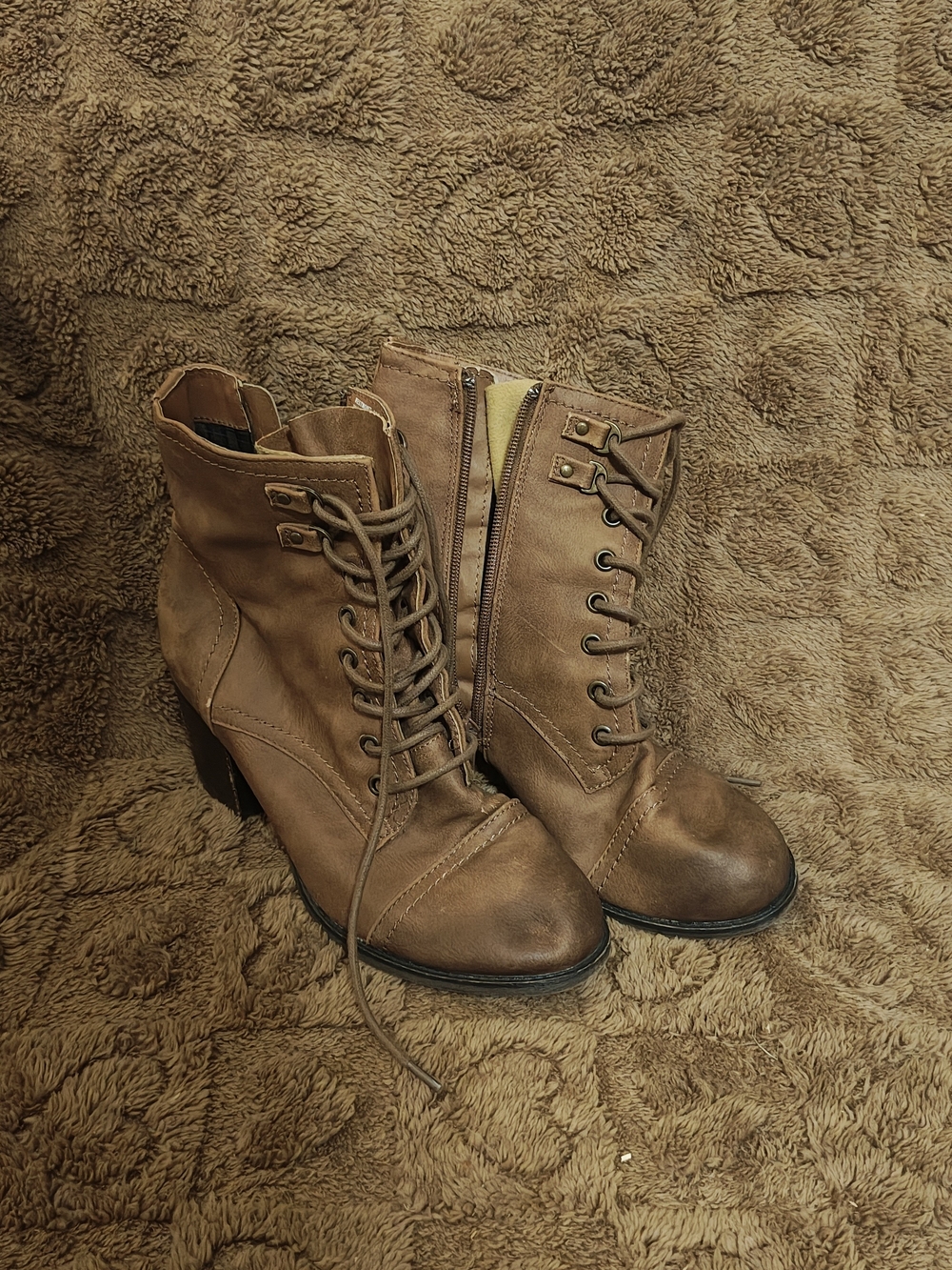Women’s Lace-Up Ankle Boots - Brown Madden Girl